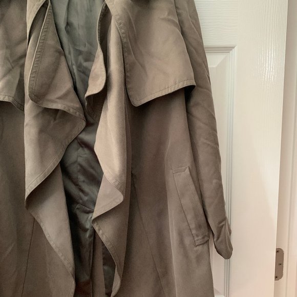 Club Monaco Lindy Trench Coat - Picture 4 of 7